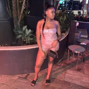 Meet your Posher, Dwynella